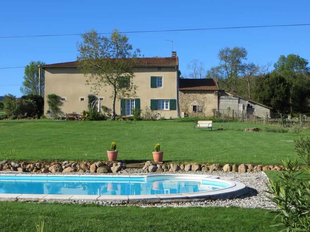 La Maire Bed and Breakfast Saint-Victor-Rouzaud Exterior foto
